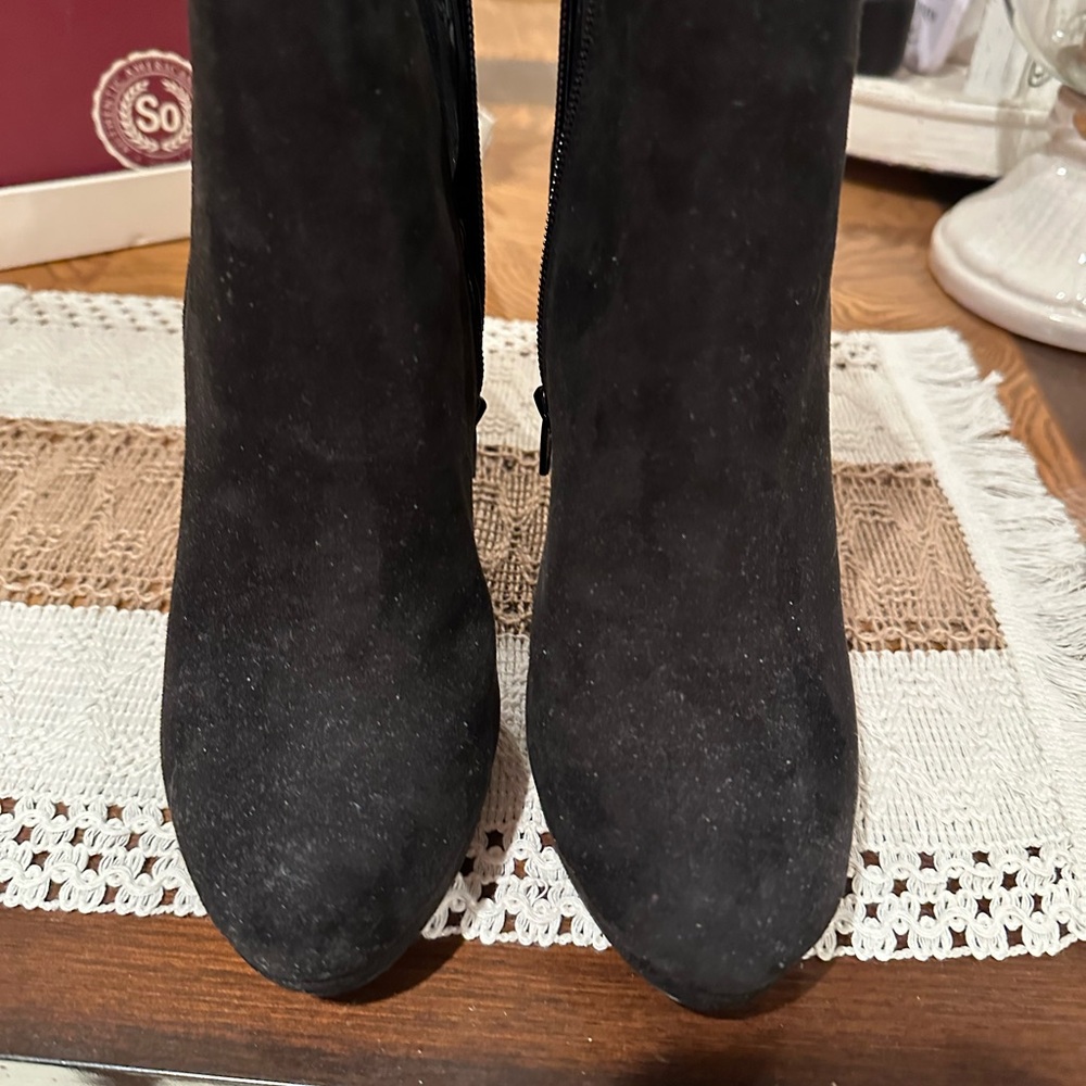 Apt. 9 Black Ankle Booties